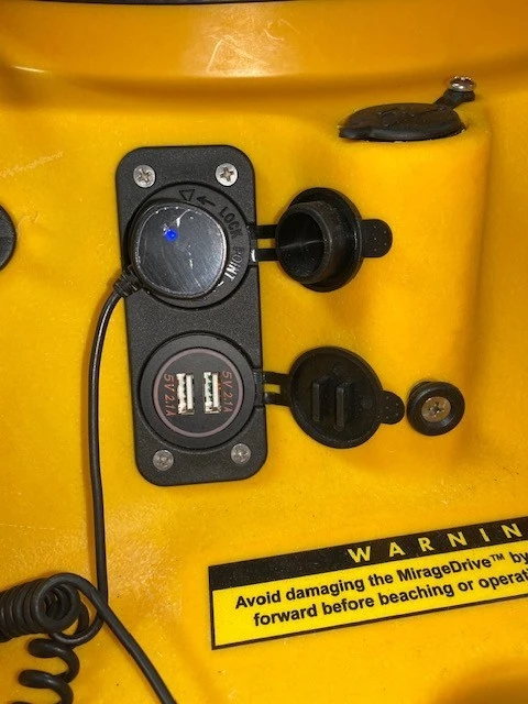 FPV-Power Dash Mounted 2.1Amp USB Dual Port - Image 3